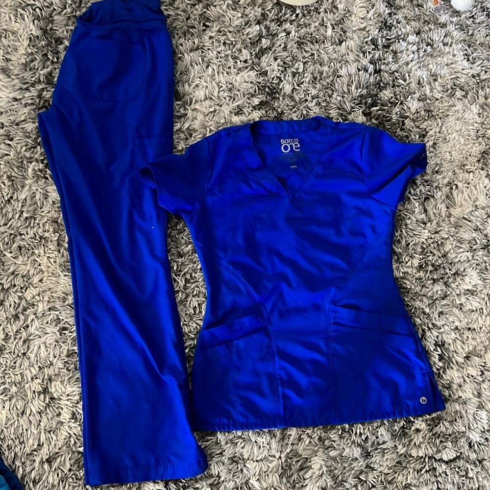 Barco One uniforms Color Royal Blue